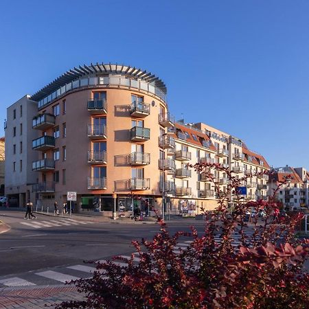 Sunny Apartment In Modrany By Prague Days Екстериор снимка