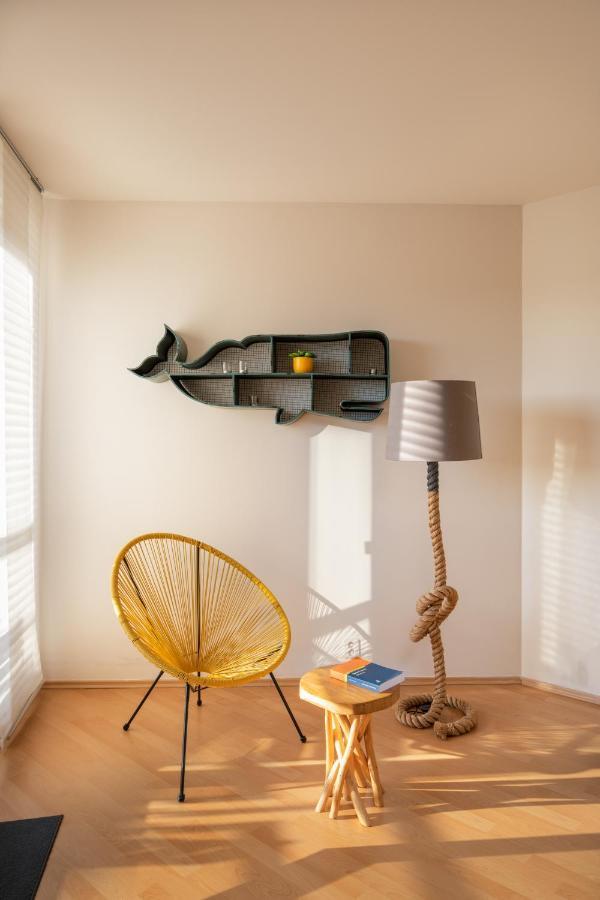 Sunny Apartment In Modrany By Prague Days Екстериор снимка